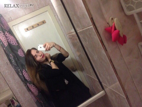 Массажистка Алиса - 22 года, Москва